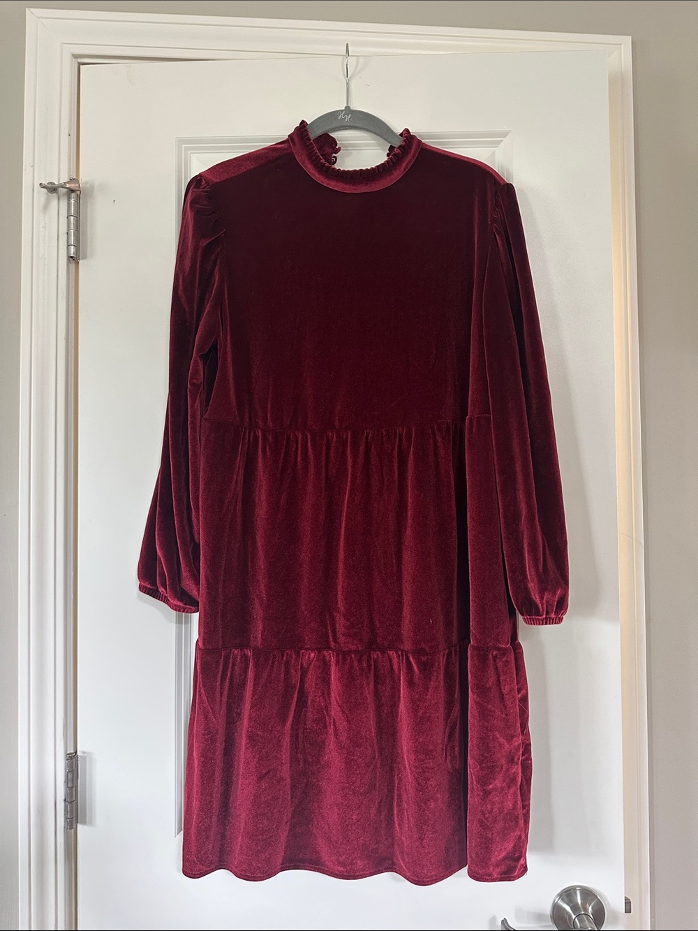 Women's Burgundy Velvet Long-Sleeve Tiered Dress